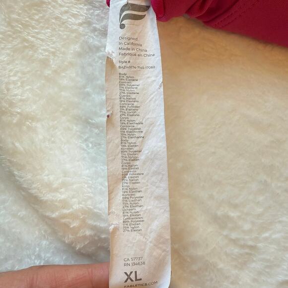 Fabletics Sports Bra XL Hot Pink Crossback Cutout Longline Tank Bra Support - Picture 8 of 8